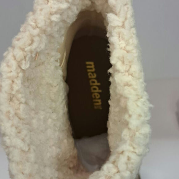 Madden NYC Taupe Lace Boot With Faux Fur Size 10 - Picture 9 of 9